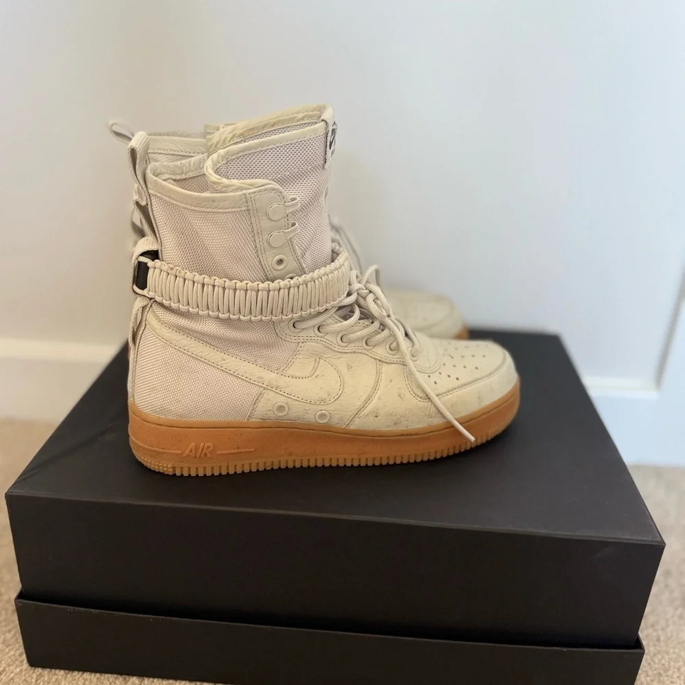 Nike Air Force 1 High-Top Sneakers